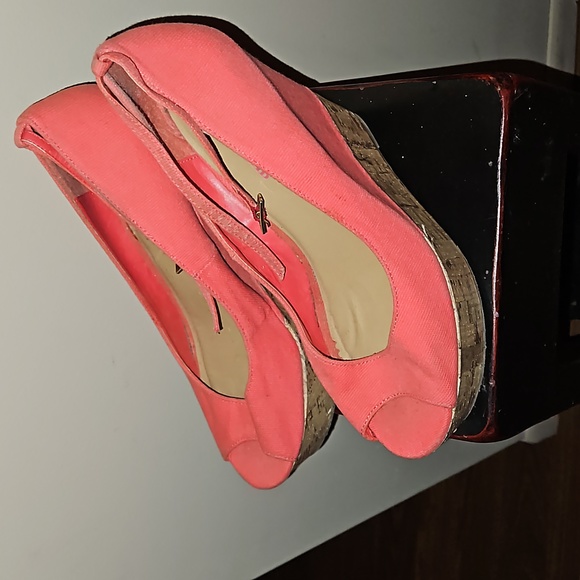 JusFab 8.5 women's wedges - Picture 2 of 8